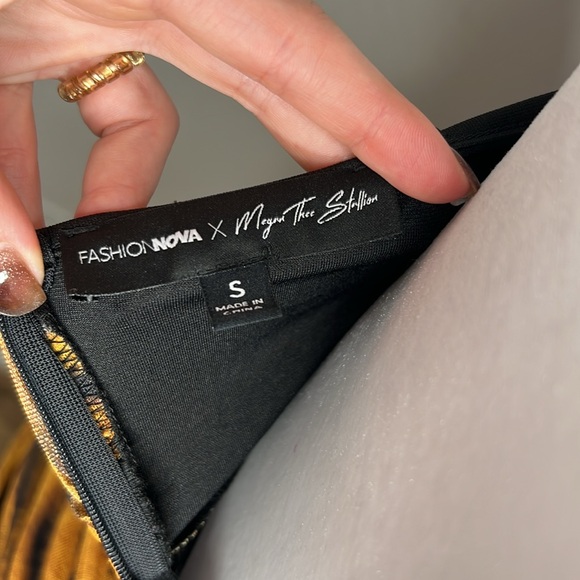 RARE FASHION NOVA x MEGAN THEE STALLION BRAND NEW TIGER PRINT DRESS - Picture 5 of 6